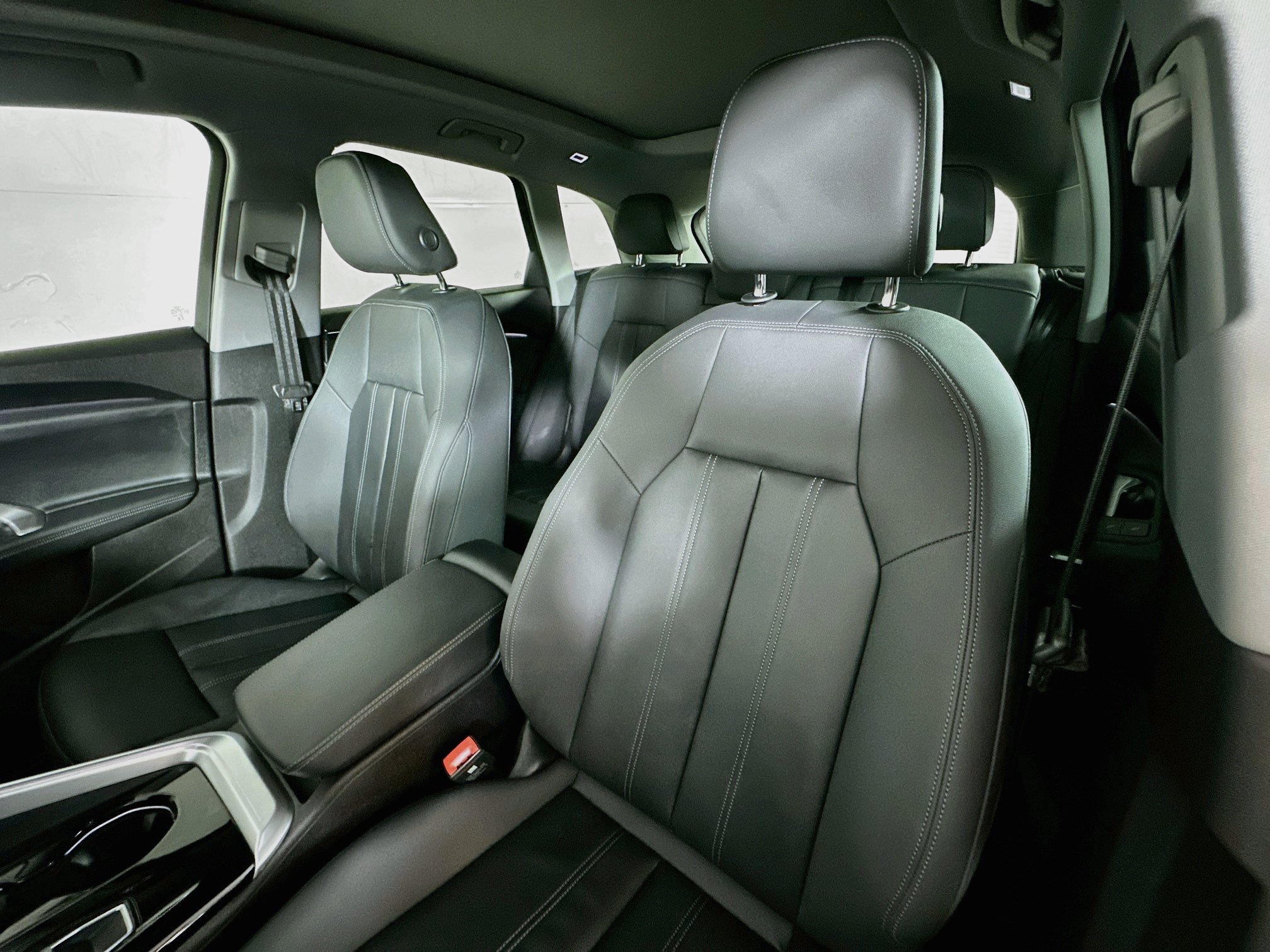 Used 2025 Audi Q5 Premium Plus w/ Premium Plus AWD/4WD image 20