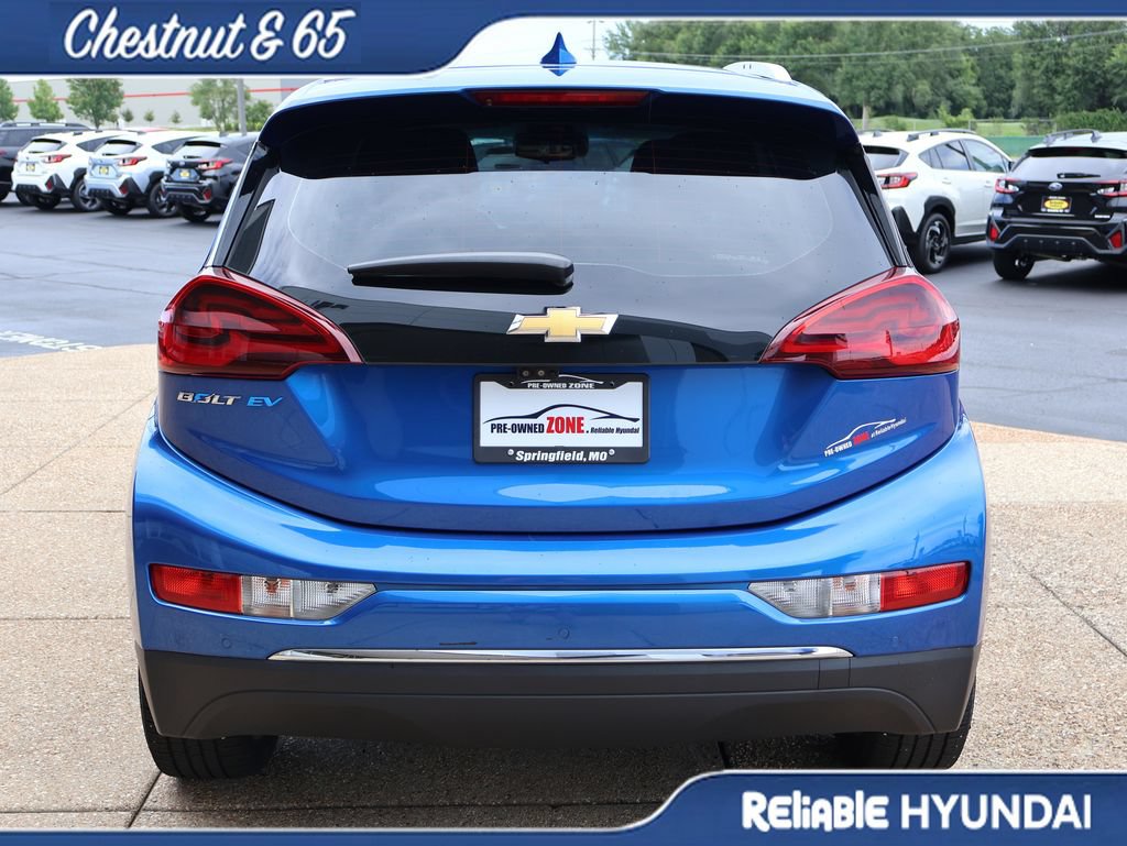 Used 2017 Chevrolet Bolt Premier w/ Driver Confidence II Package FWD image 5