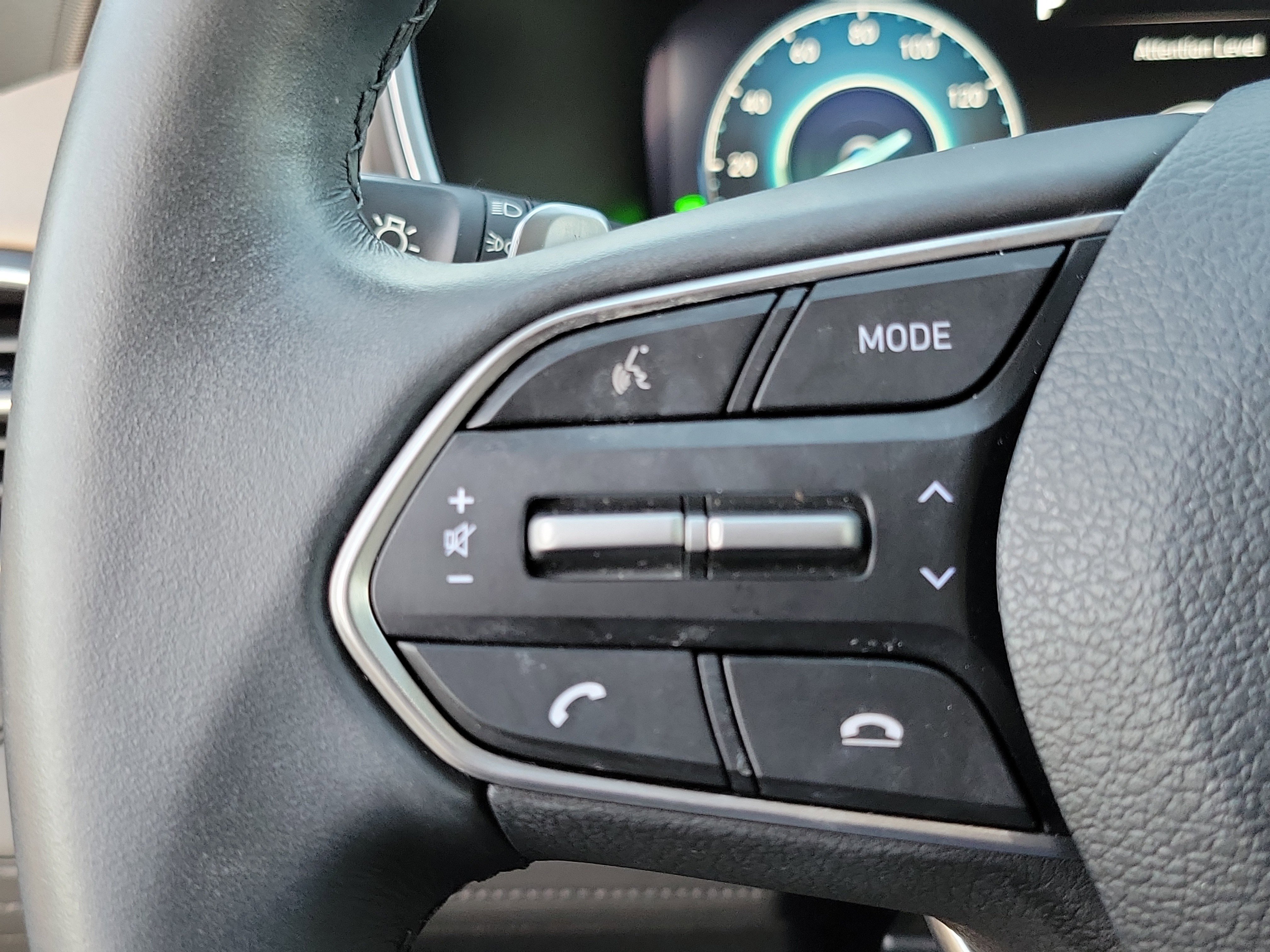 Certified 2023 Hyundai Santa Fe SEL Premium image 9