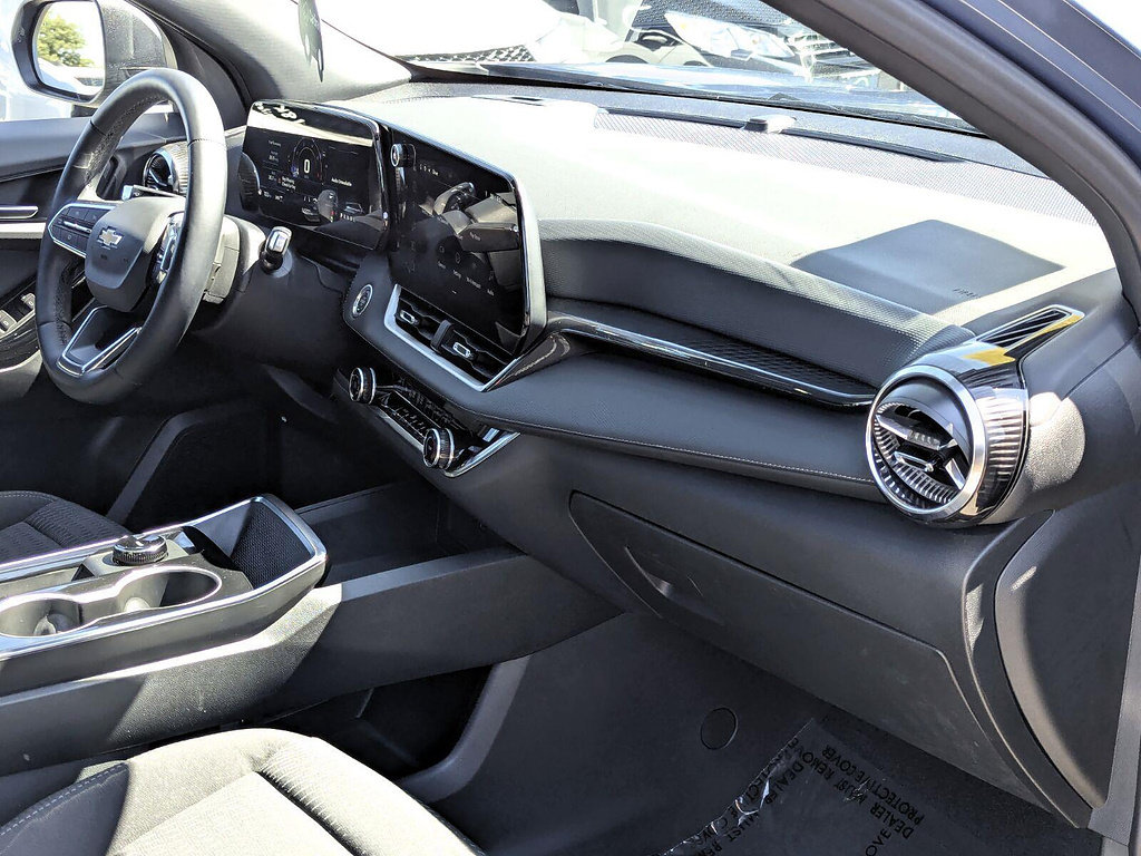 Used 2026 Chevrolet Equinox LT w/ Safety and Technology Package AWD/4WD image 15