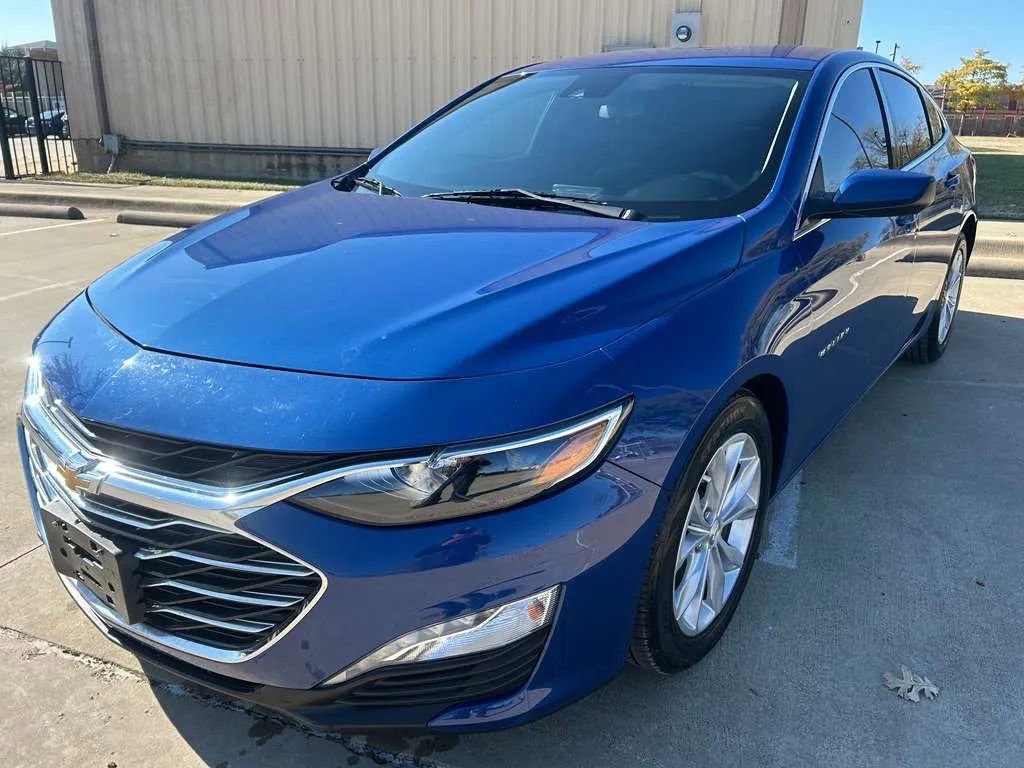 Used 2023 Chevrolet Malibu LT FWD image 2