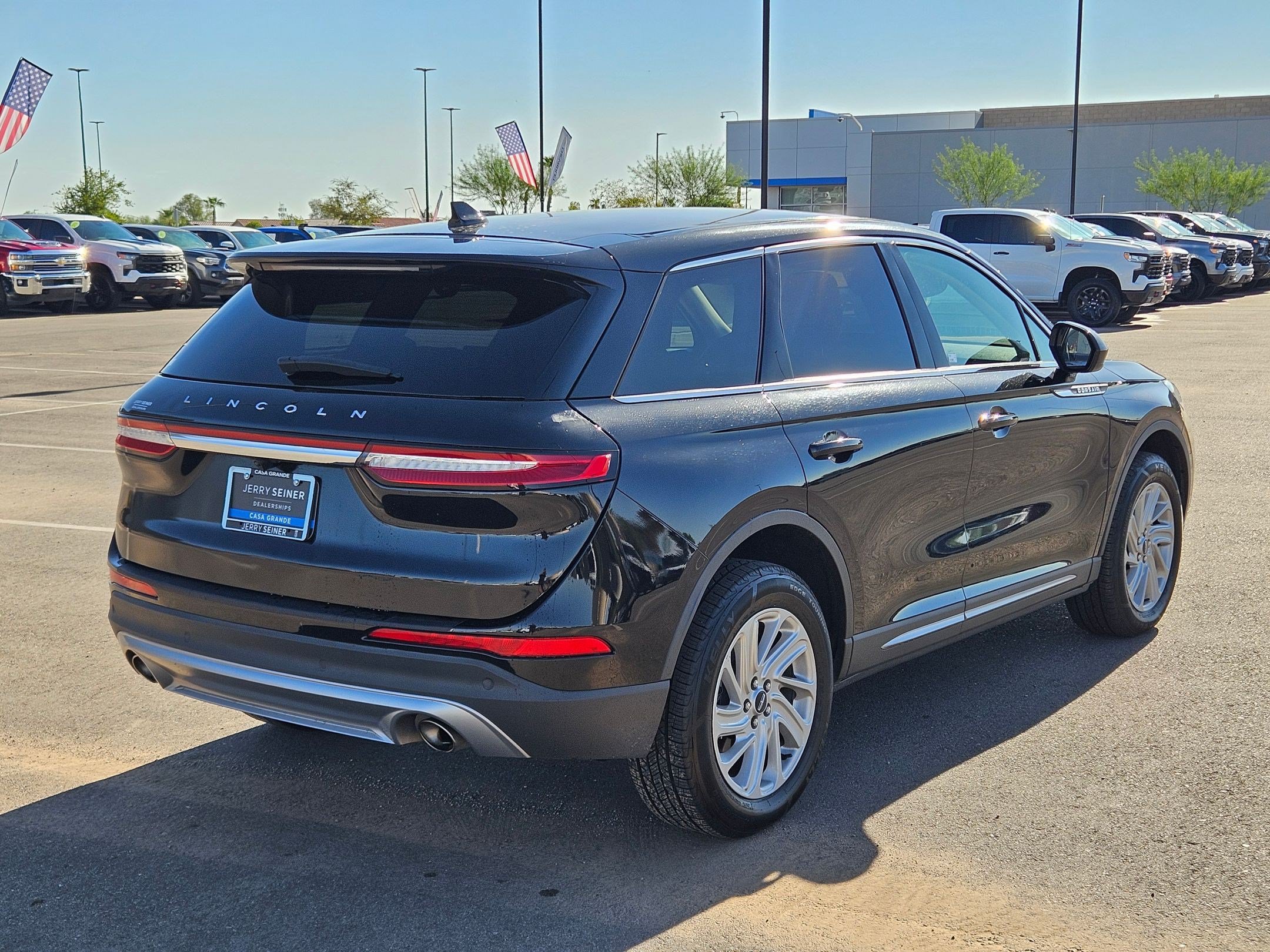 Used 2023 Lincoln Corsair AWD image 5