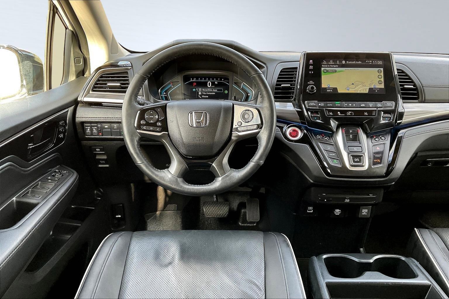 Used 2023 Honda Odyssey Elite image 5