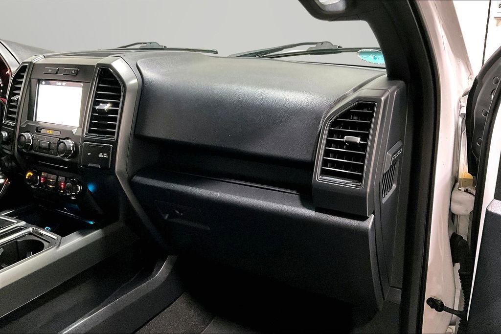 Used 2018 Ford F150 XLT w/ Equipment Group 302A Luxury image 26