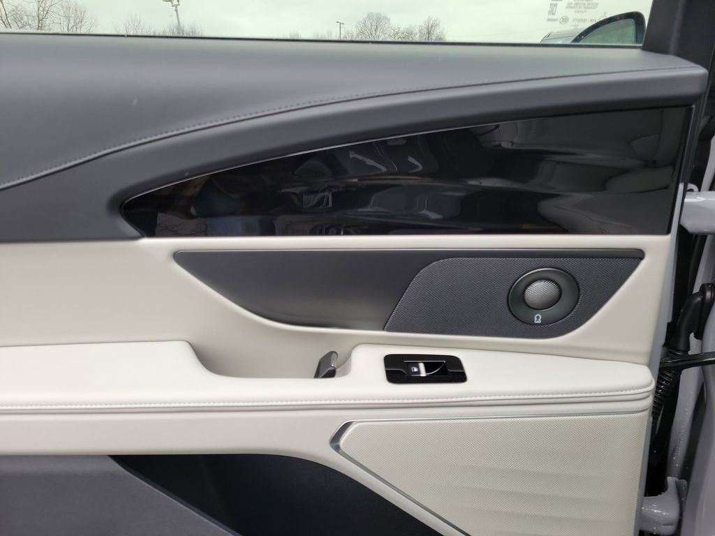 New 2026 Lincoln Nautilus Premier w/ Equipment Group 102A image 15