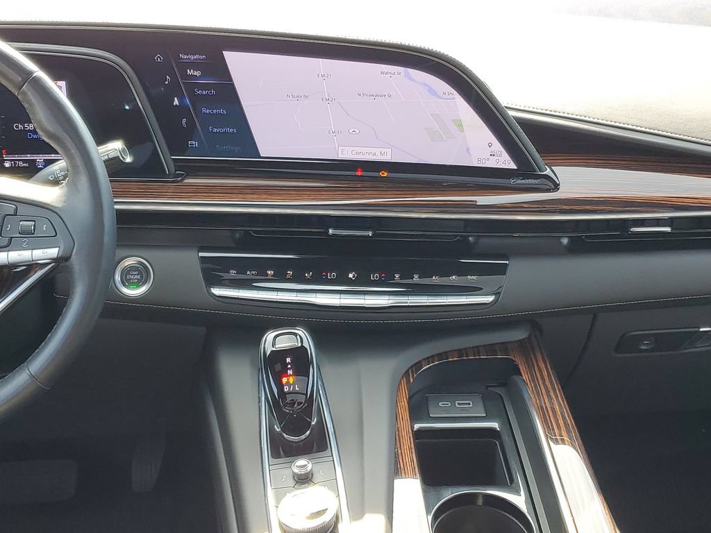 Used 2024 Cadillac Escalade ESV Premium Luxury w/ LPO, Floor Liner Package AWD/4WD image 26