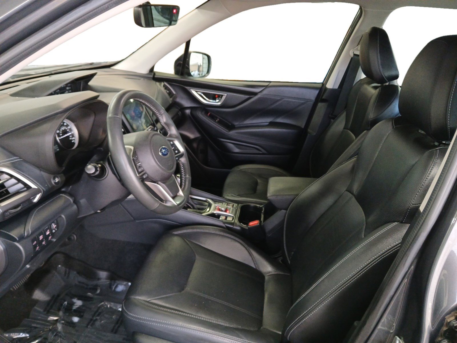 Used 2023 Subaru Forester Touring image 9