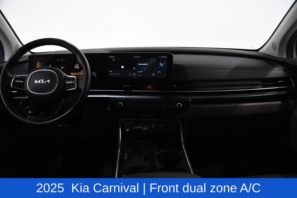 Used 2025 Kia Carnival FWD image 8