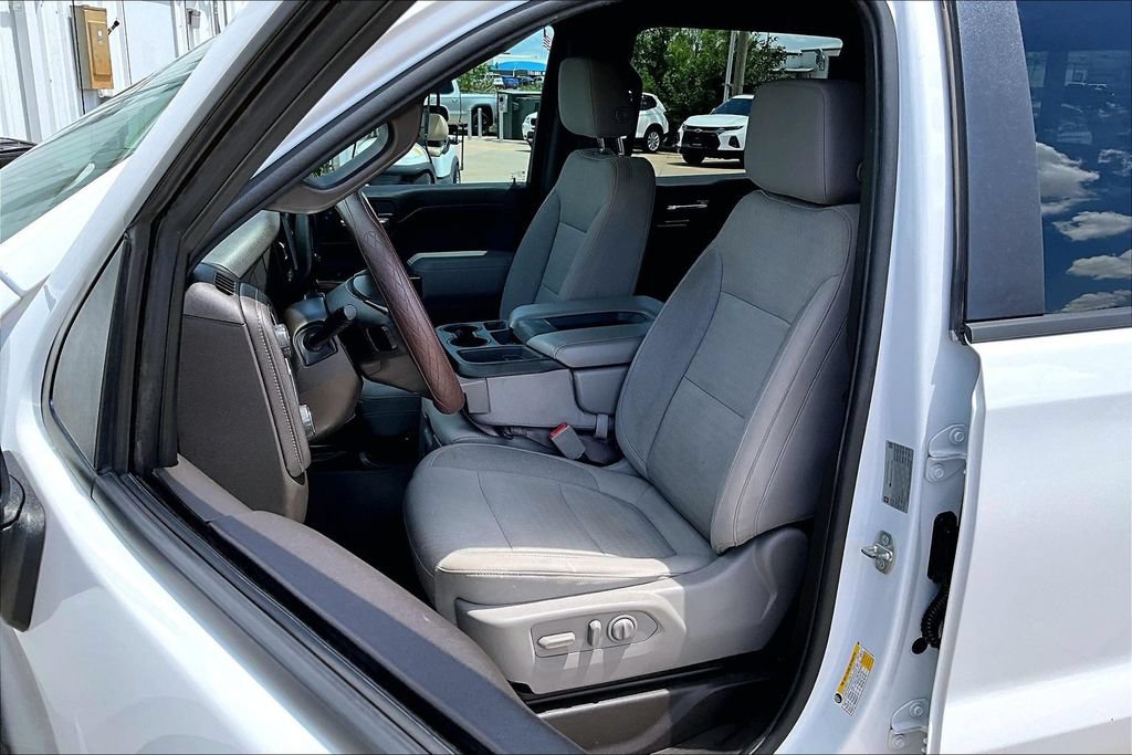 Used 2019 Chevrolet Silverado 1500 LT w/ Texas Edition AWD/4WD image 30