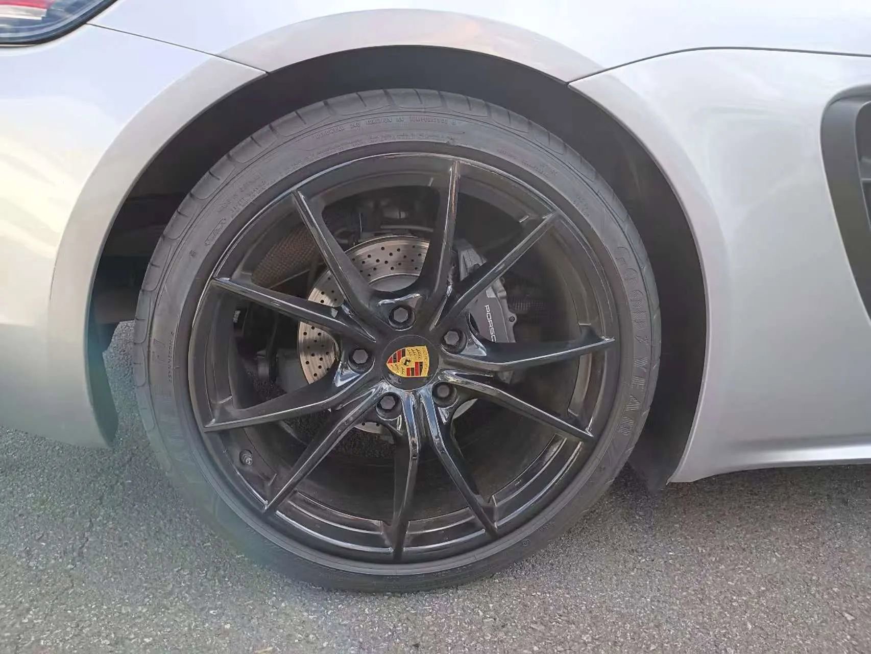 Used 2018 Porsche 718 Cayman RWD image 21