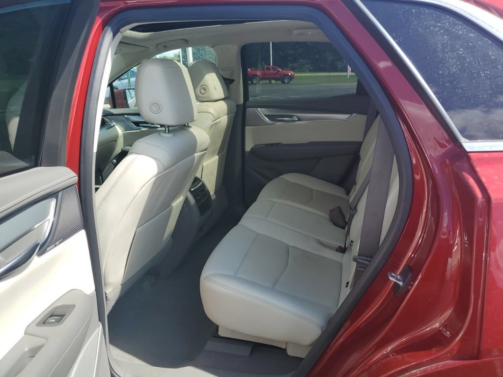 Used 2021 Cadillac XT5 Premium Luxury AWD/4WD image 6