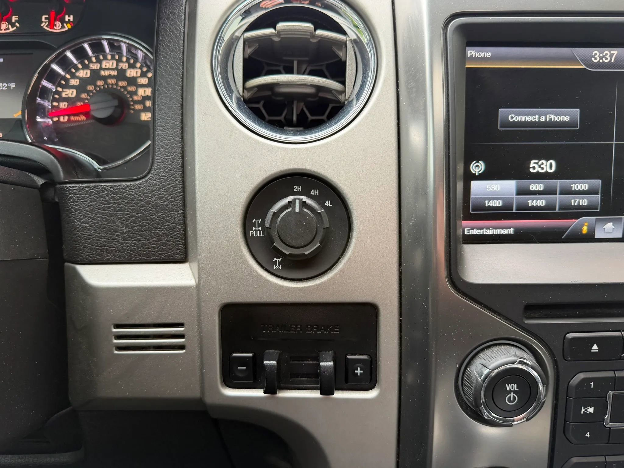 Used 2014 Ford F150 FX4 w/ Equipment Group 402A Luxury AWD/4WD image 8