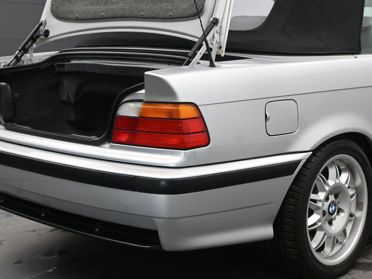 Used 1999 BMW M3 Convertible image 14
