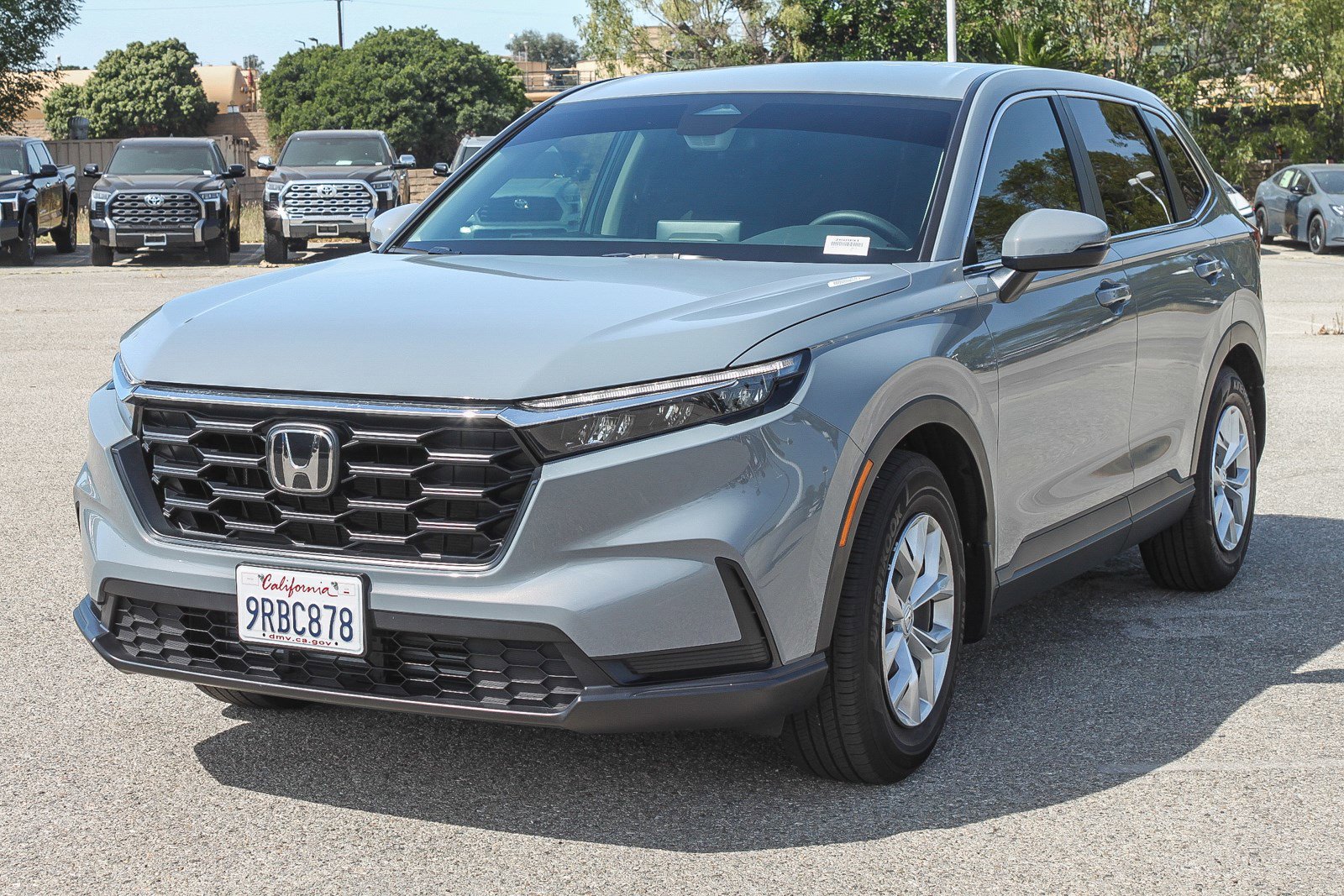 Used 2025 Honda CR-V LX image 3