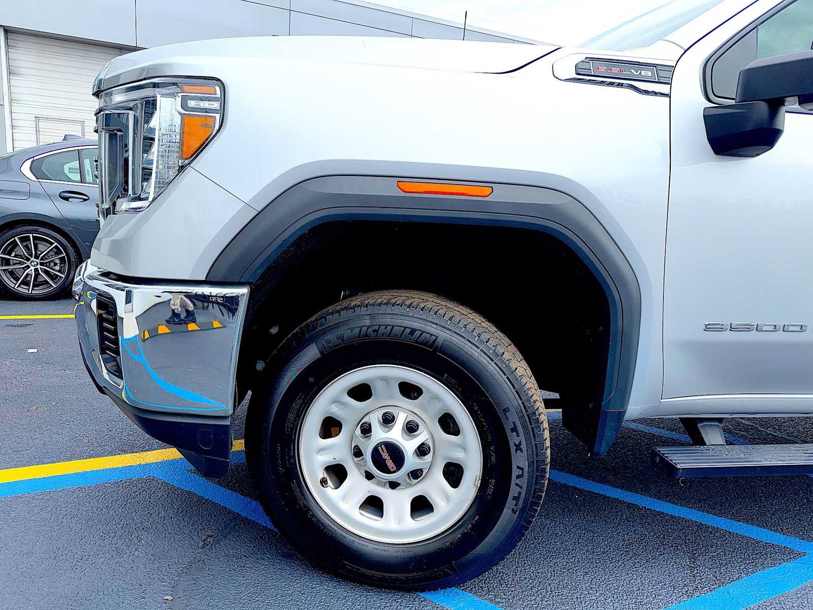 Used 2023 GMC Sierra 3500 Pro w/ Convenience Package AWD/4WD image 8