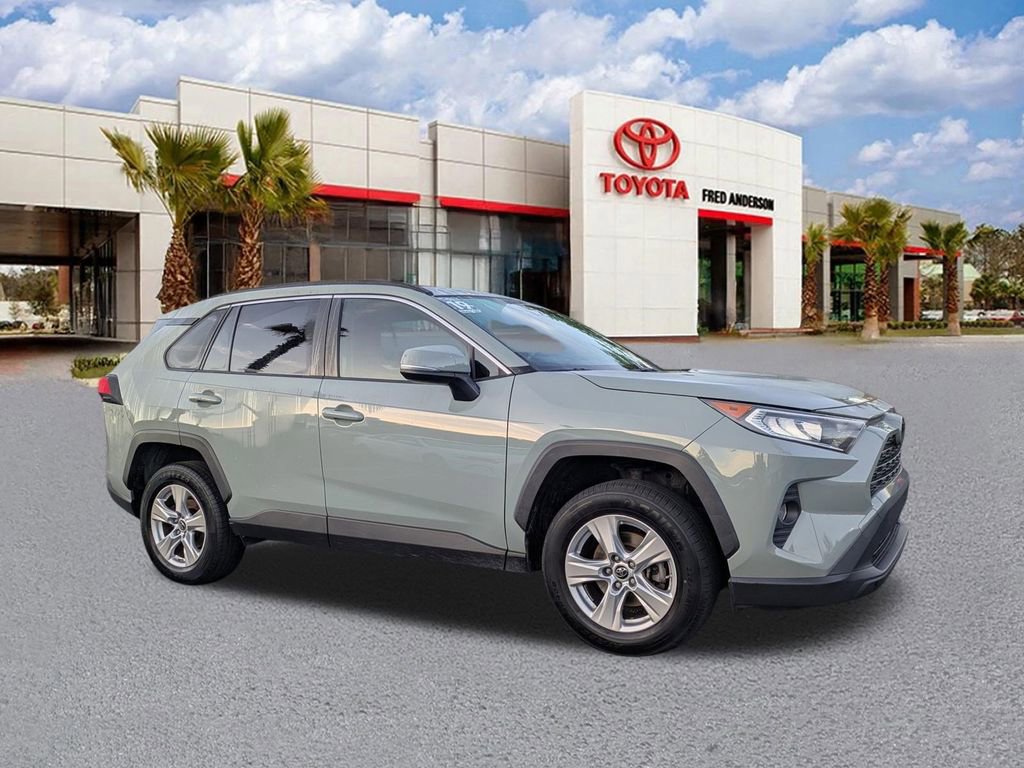 Used 2019 Toyota RAV4 XLE w/ Convenience Package image 1