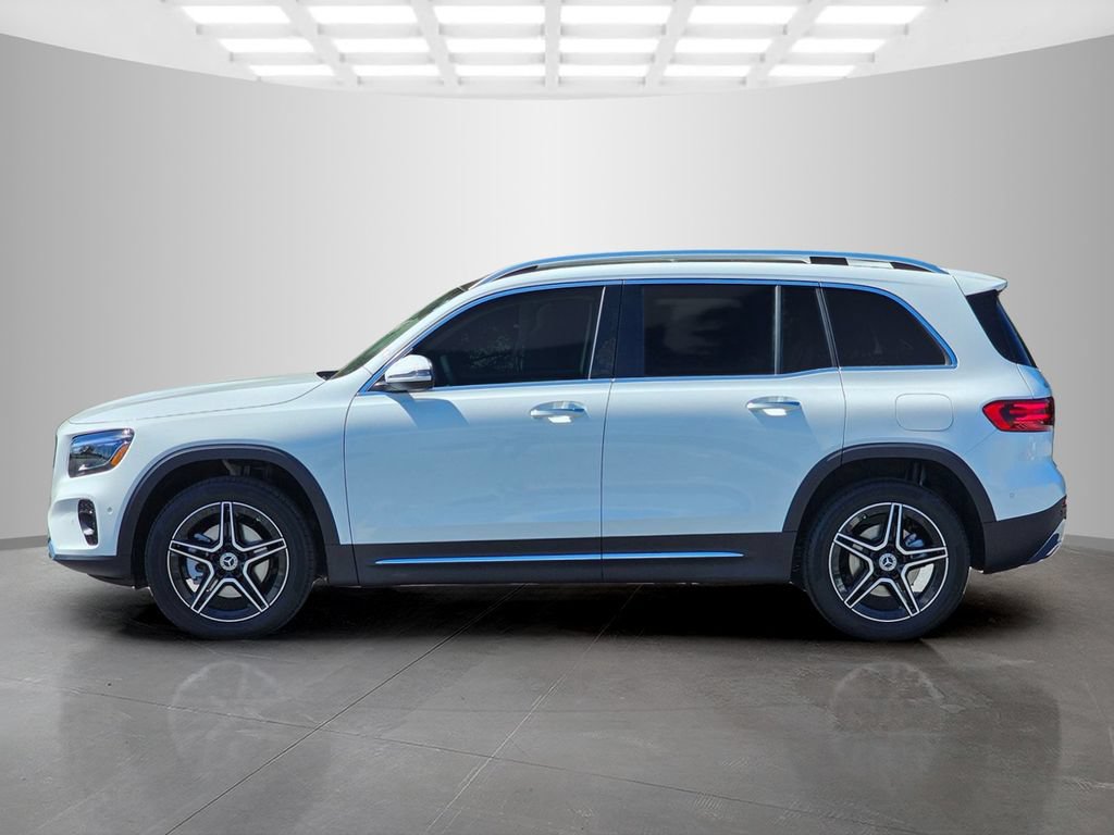 Used 2026 Mercedes-Benz GLB 250 image 3