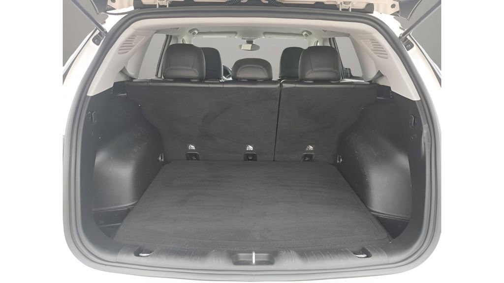 Used 2018 Jeep Compass Latitude w/ Cold Weather Group AWD/4WD image 24