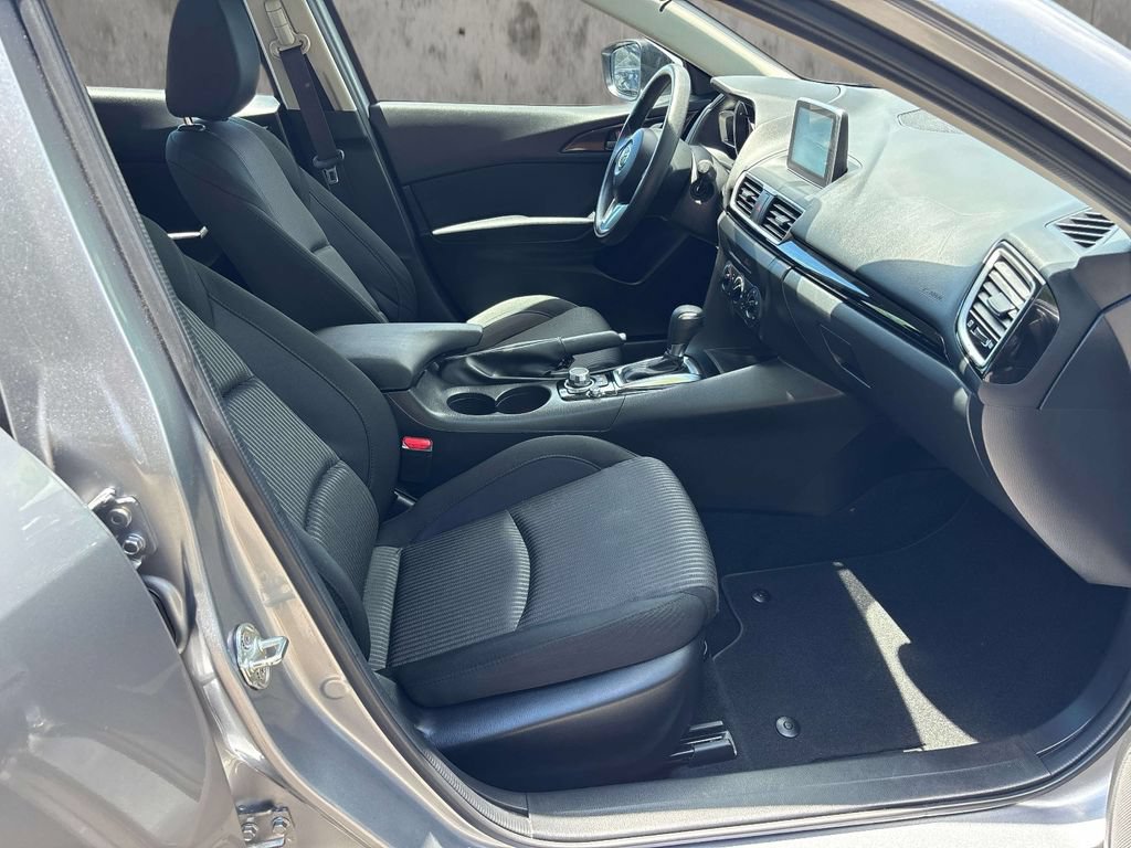 Used 2016 MAZDA MAZDA3 i Sport w/ Preferred Equipment Package FWD image 17