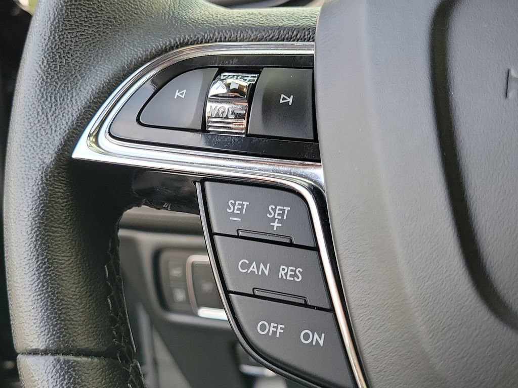 Certified 2022 Lincoln Nautilus FWD w/ Premium Package image 26