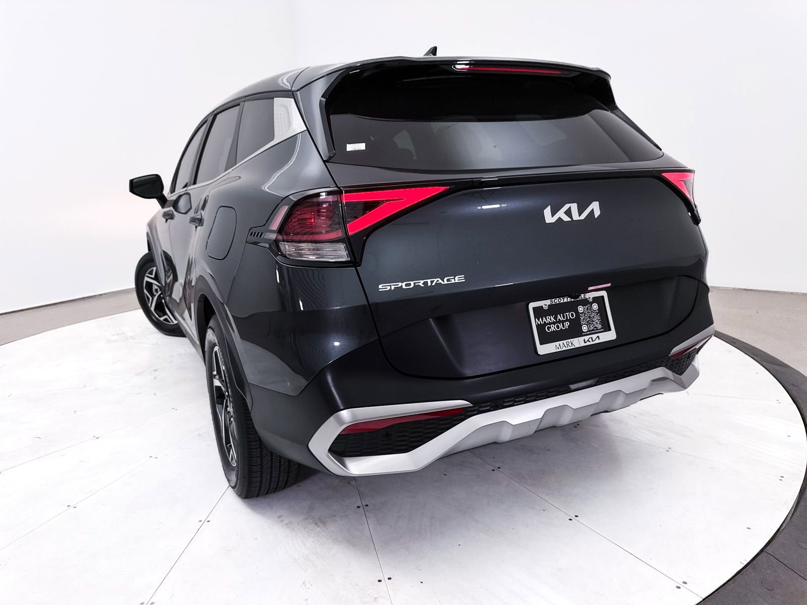 Certified 2024 Kia Sportage LX FWD image 7