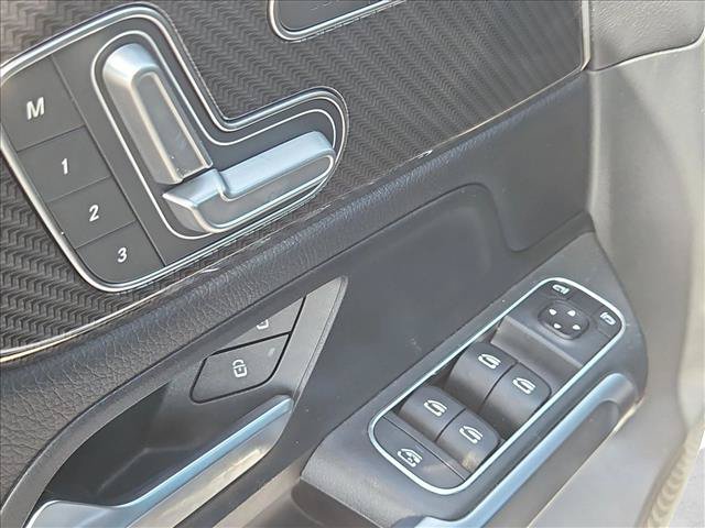 Used 2023 Mercedes-Benz GLB 35 AMG 4MATIC image 12