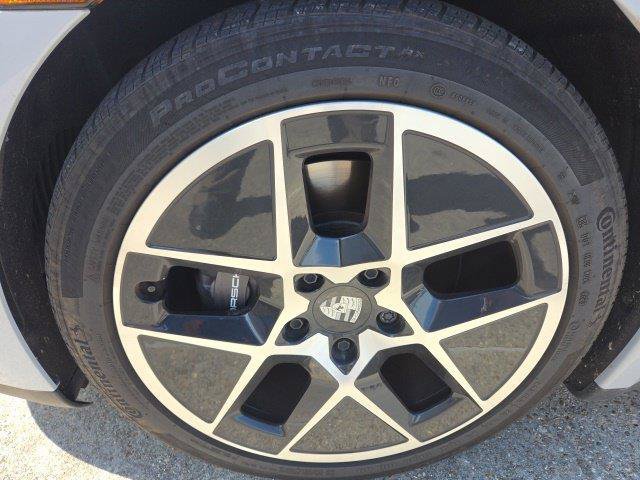 Used 2025 Porsche Taycan RWD image 14