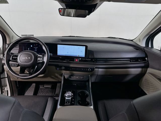 Used 2025 Kia Carnival SX FWD image 20