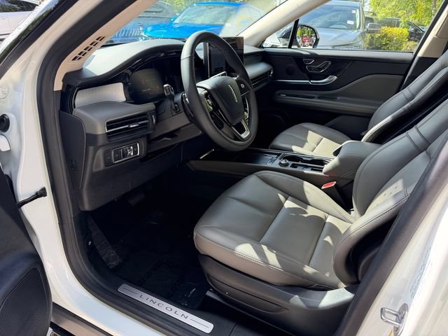 Used 2023 Lincoln Corsair FWD image 12