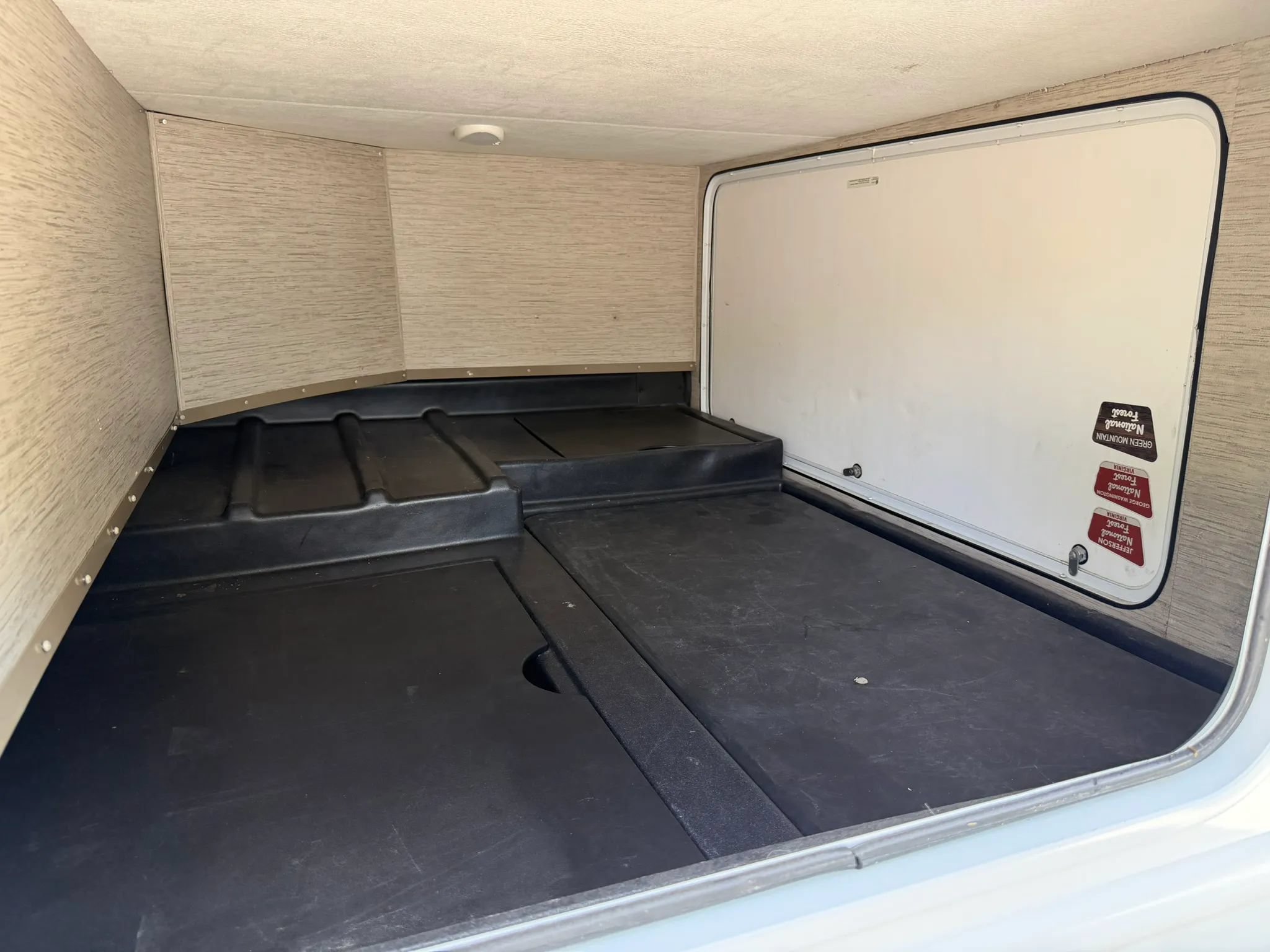 Used 2022 Ford E-350 and Econoline 350 Super Duty w/ Motorhome Prep Package RWD image 16