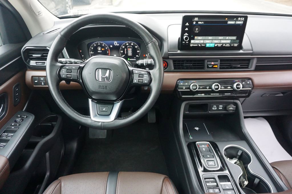 Used 2024 Honda Pilot Elite image 6