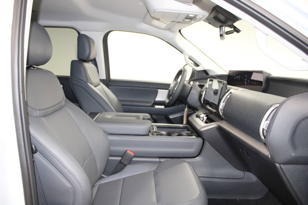 New 2026 Ford Expedition Active image 29