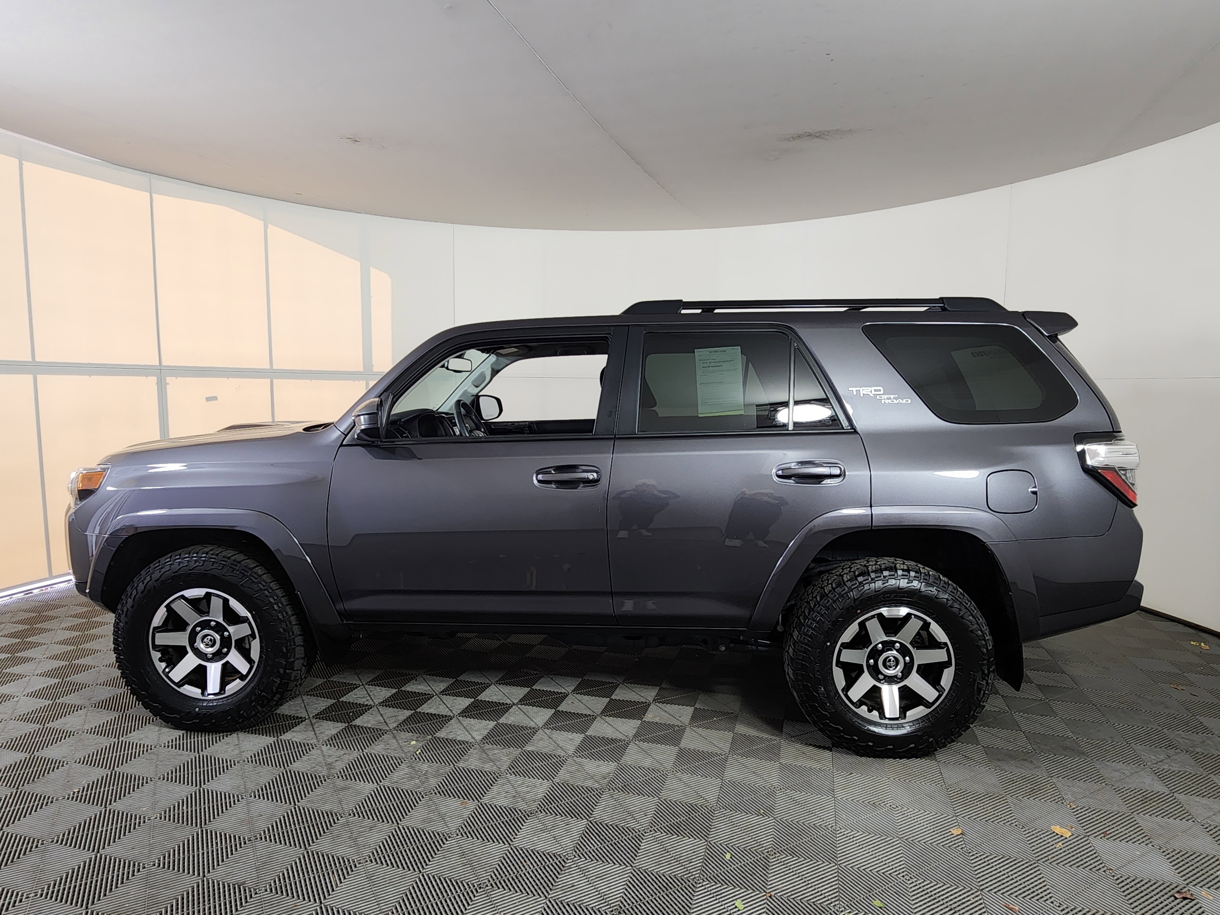 Used 2022 Toyota 4Runner TRD Off-Road image 4