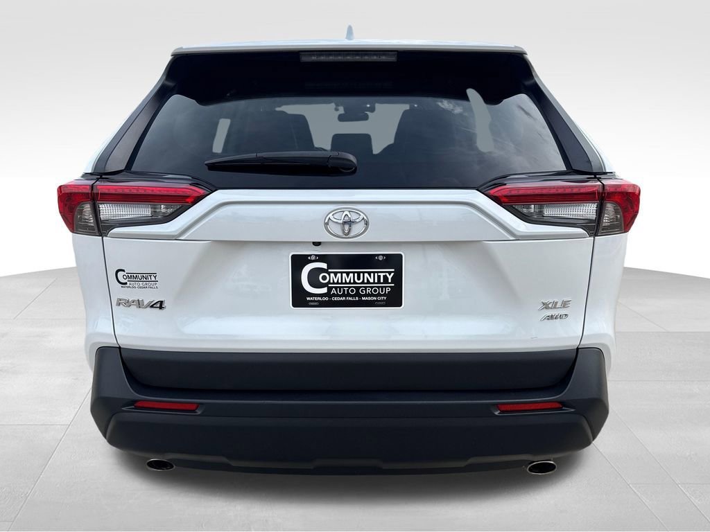 Used 2024 Toyota RAV4 XLE Premium w/ Weather Package AWD/4WD image 5