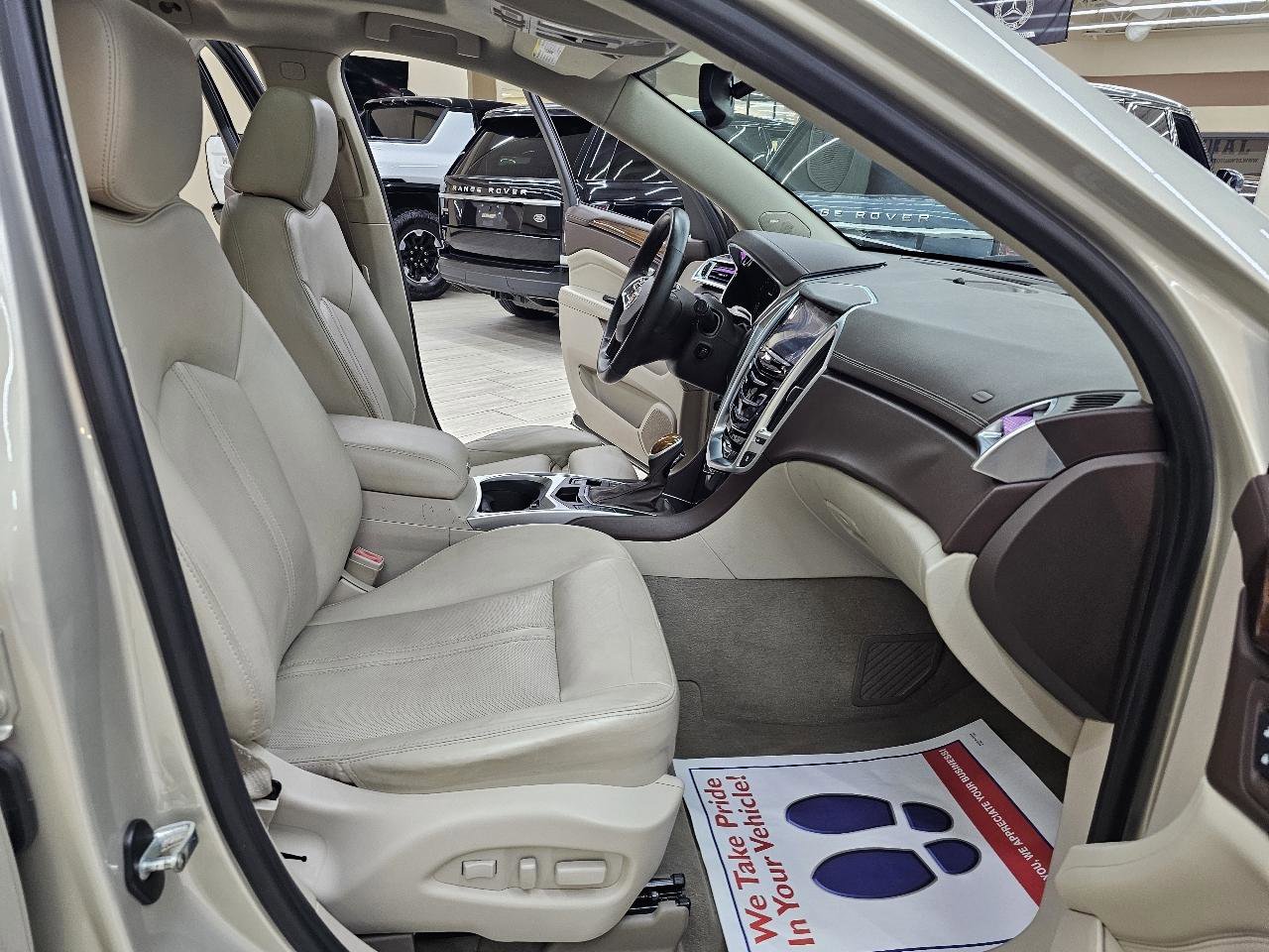 Used 2015 Cadillac SRX Luxury w/ Driver Awareness Package image 20
