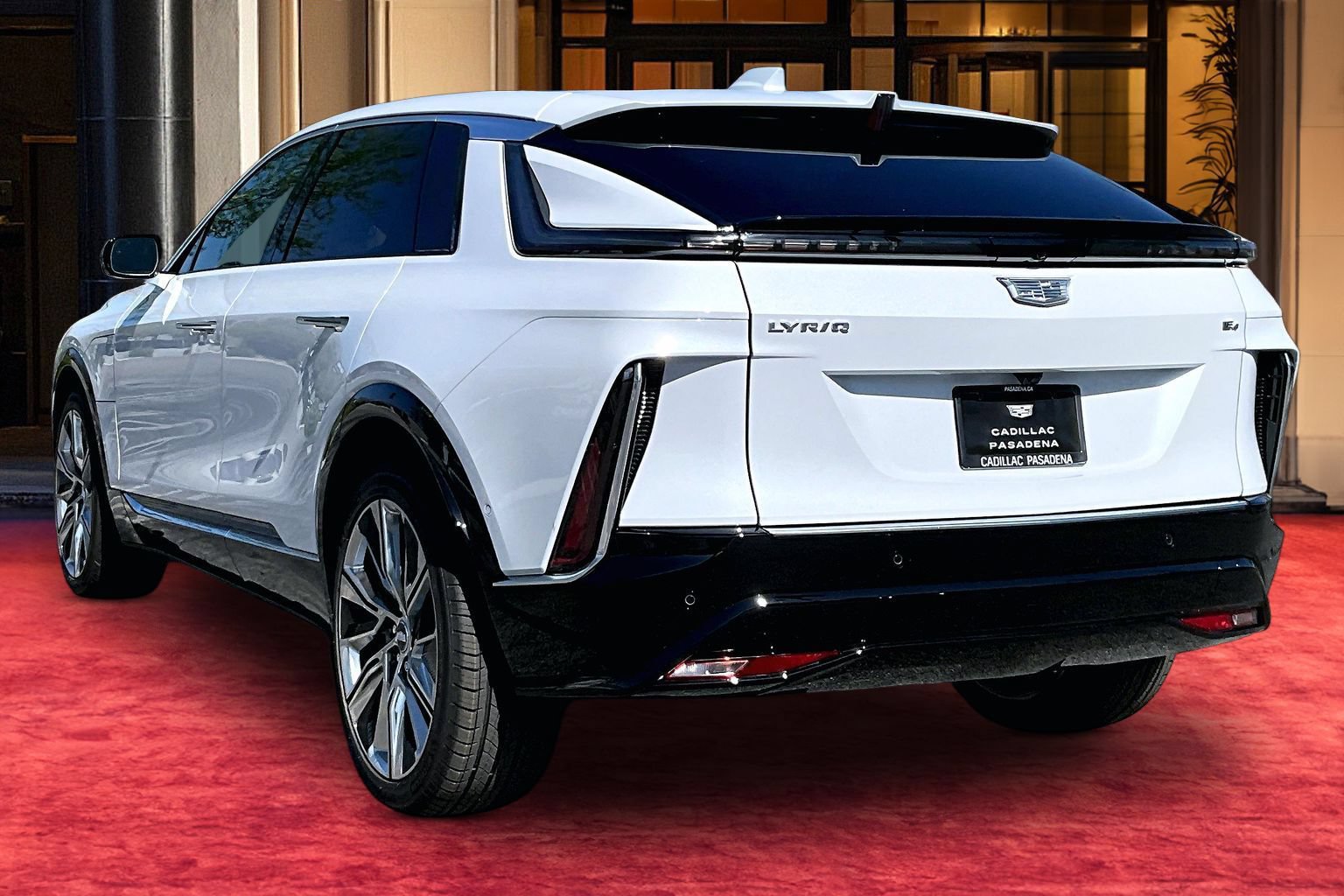New 2027 Cadillac Lyriq Signature Luxury w/ Nappa Leather Package AWD/4WD image 4