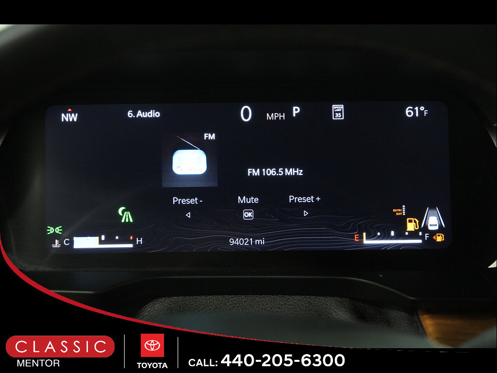 Used 2023 Jeep Grand Cherokee Summit AWD/4WD image 8