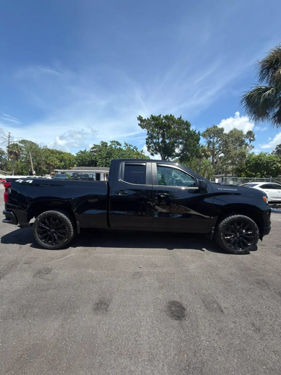 Used 2022 Chevrolet Silverado 1500 RST AWD/4WD image 4
