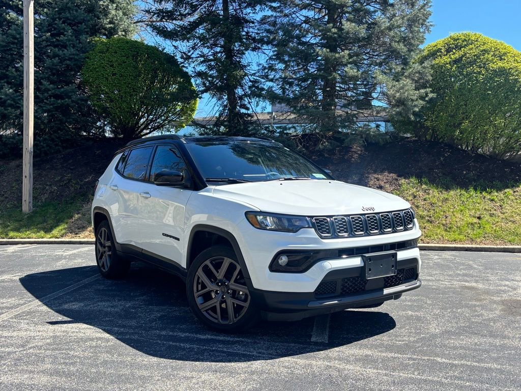 Used 2026 Jeep Compass Limited image 1