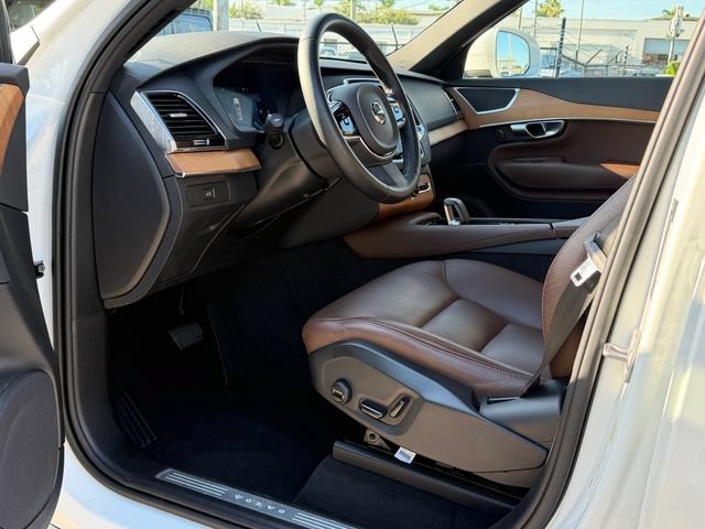 Certified 2024 Volvo XC90 B5 Plus w/ Protection Package AWD/4WD image 13