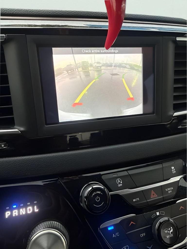 Used 2020 Chrysler Voyager Lxi FWD image 5
