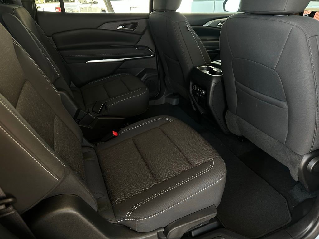 Certified 2025 Chevrolet Traverse LT image 19