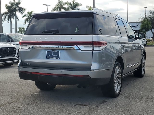 Used 2022 Lincoln Navigator Reserve image 6