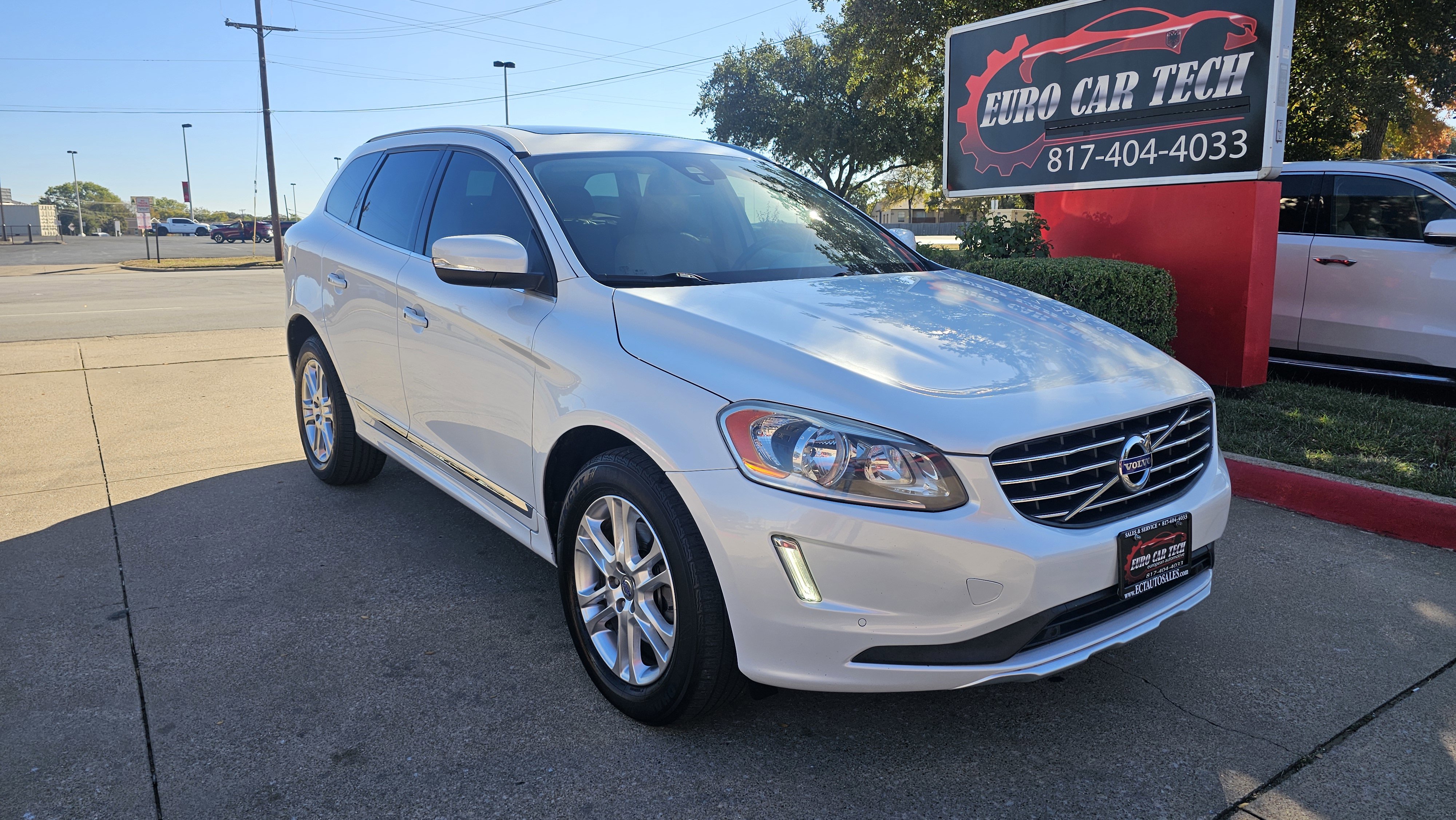 Used 2015 Volvo XC60 T5 Platinum image 6