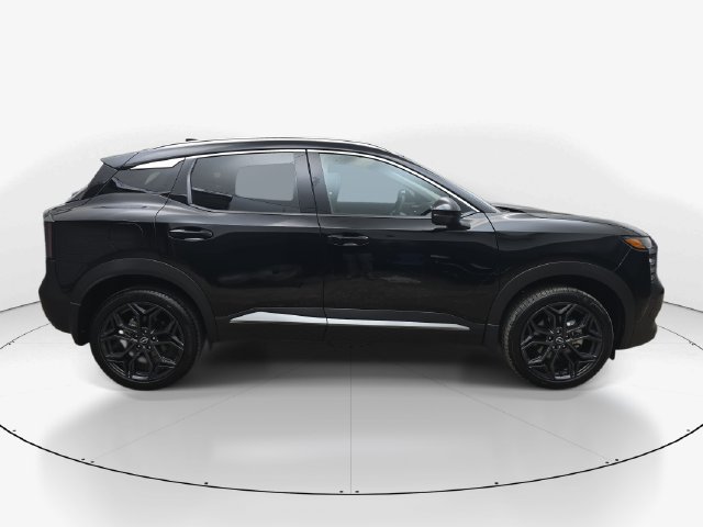 New 2027 Nissan Kicks SR w/ SR Premium Package FWD image 5
