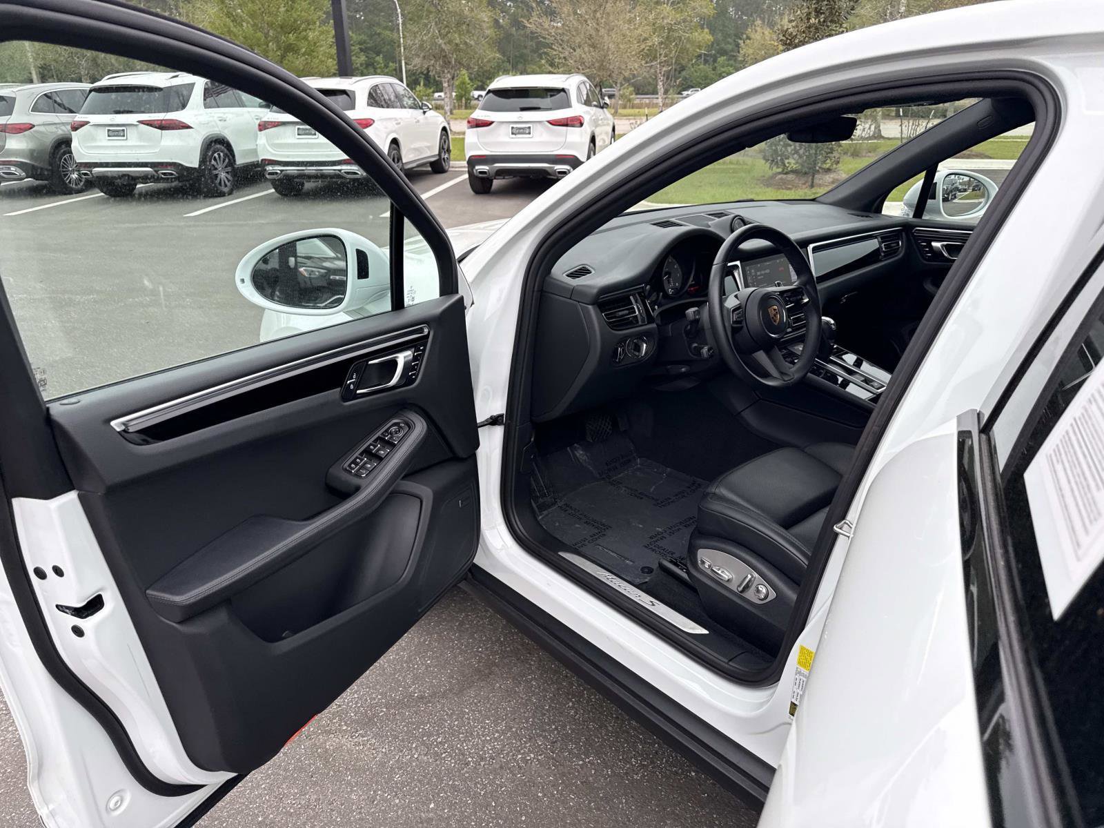 Used 2024 Porsche Macan S image 19