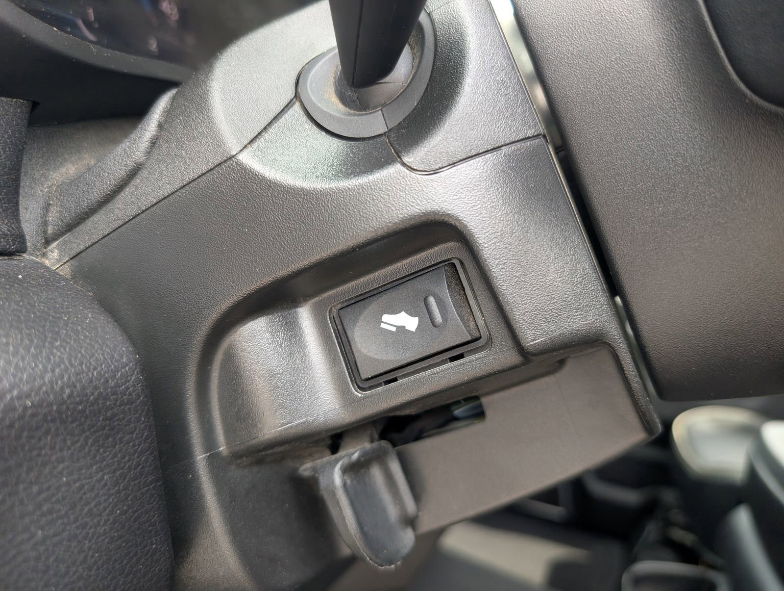 Used 2024 RAM 2500 Laramie w/ Safety Group AWD/4WD image 21