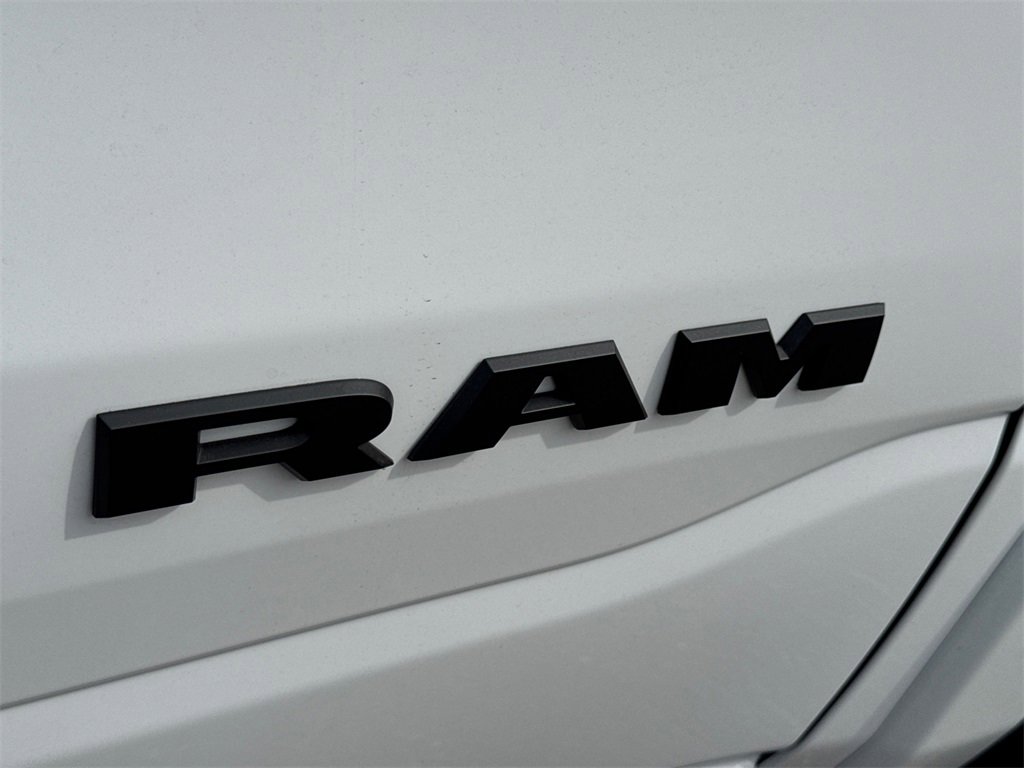 New 2026 RAM 1500 4x4 Crew Cab image 8