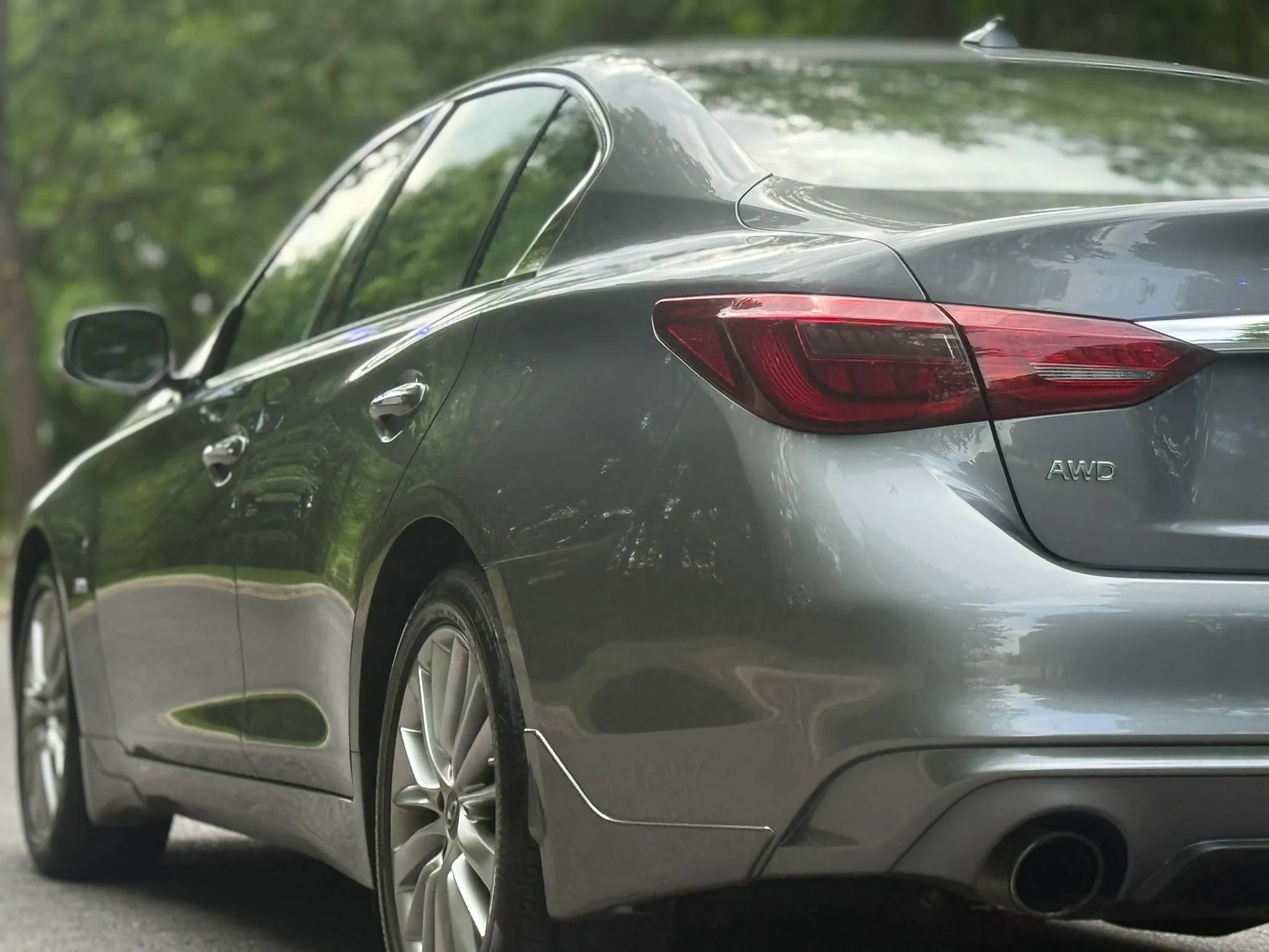 Used 2018 INFINITI Q50 Luxe w/ Essential Package (3.0T Luxe) AWD/4WD image 6