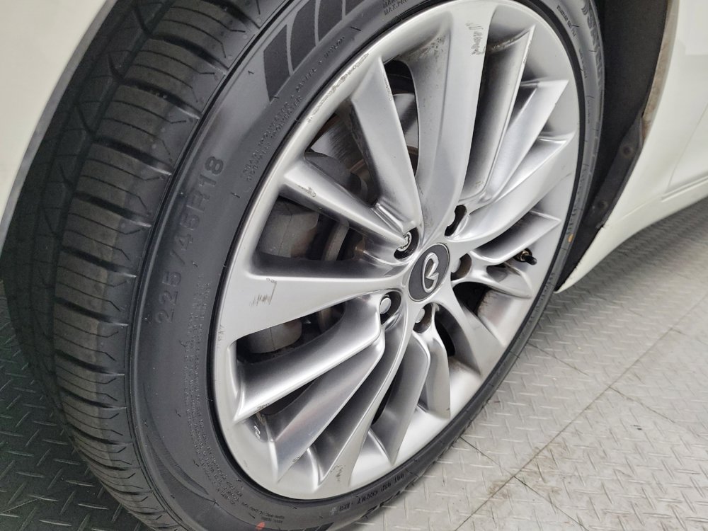 Used 2018 INFINITI Q50 Luxe w/ Cargo Package (L95) RWD image 31